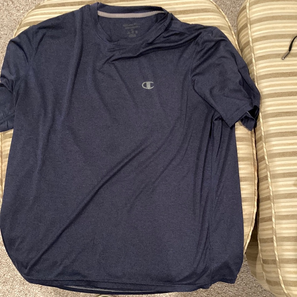 Champion Vapor Navy Blue lightweight T Shirt like new